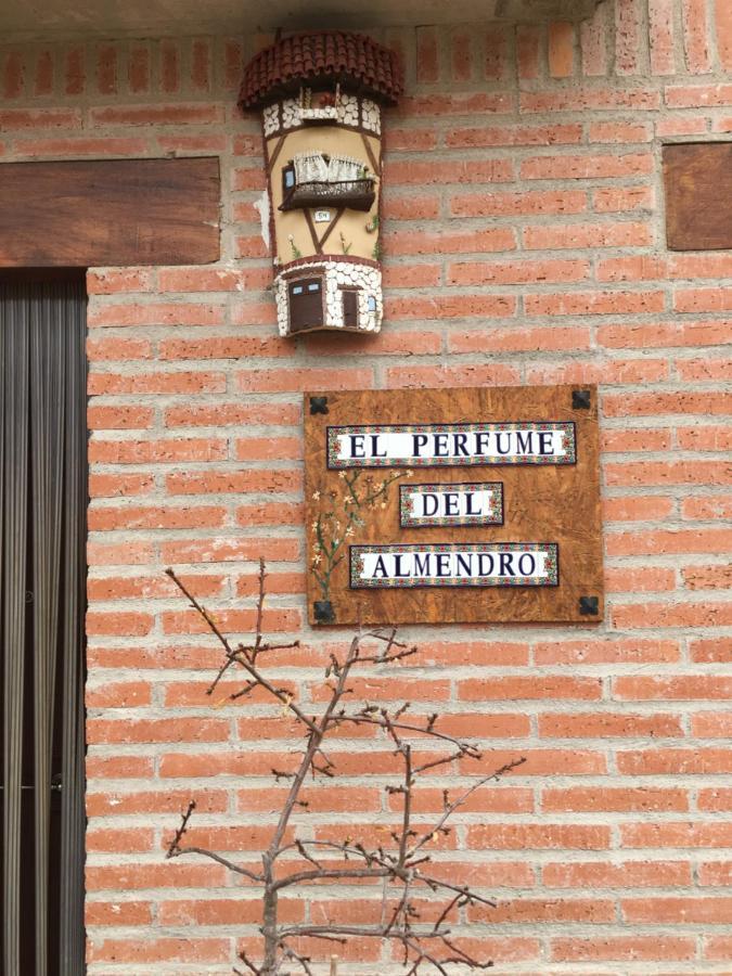 Hostal El Perfume Del Almendro Quintanilla del Agua Exterior foto